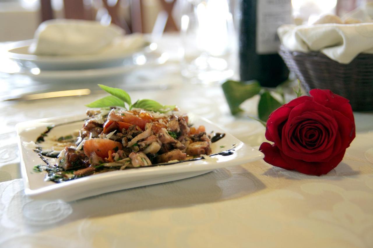 Hotel Tupei Calasetta Zewnętrze zdjęcie